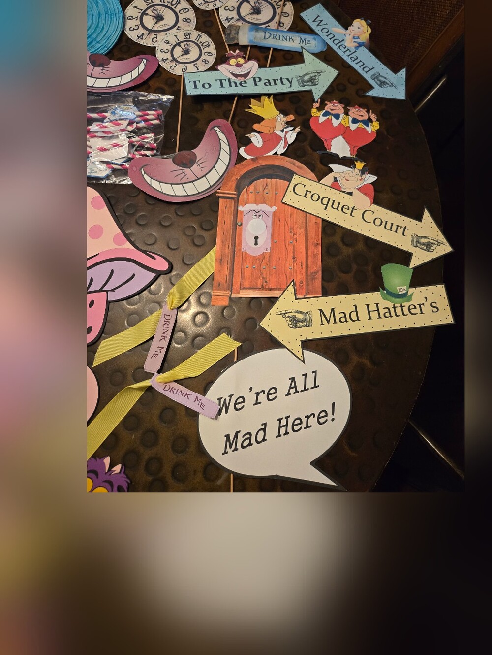 Birthday Party Supplies- Alice In Wonderland - Picture 7 of 16
